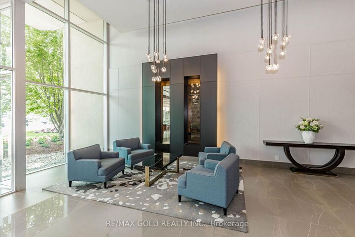 Property Photo:  1055 Southdown Road 313  ON L5J 0A3 