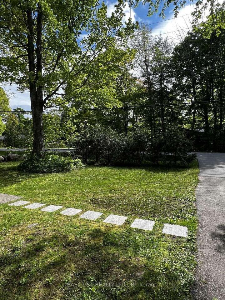 Photo de la propriété:  2135 Champlain Road  ON L9M 0B1 