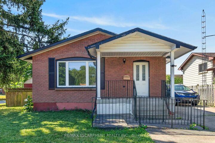 10 Tracey Road — photo 1