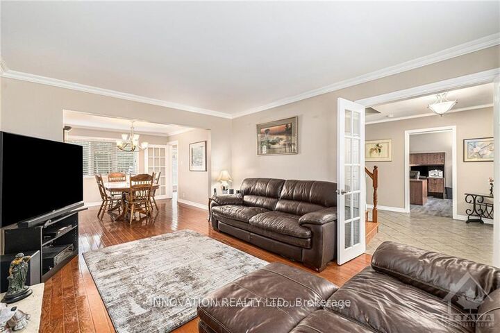 Property Photo: 7 Grierson Lane ON K2W 1A6