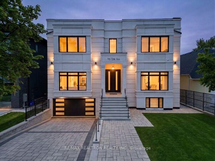 116 Oak Avenue — photo 1