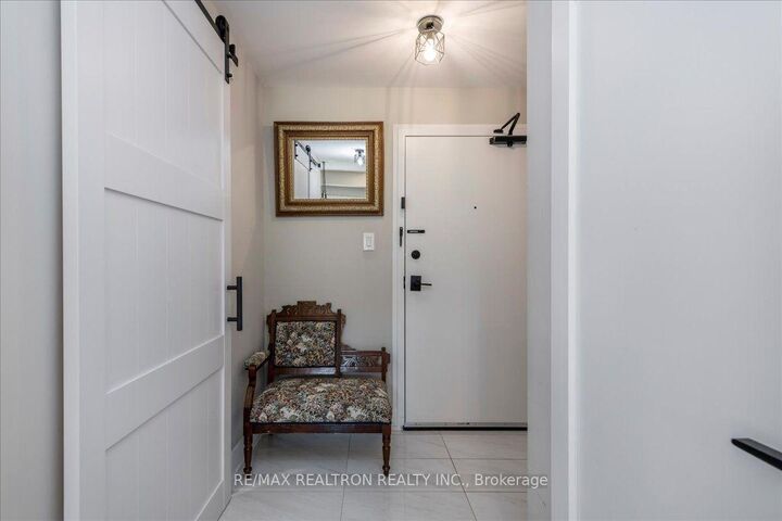 Property Photo: 5 Chef Lane 114 ON L9J 0J8
