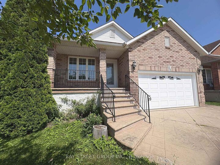 Property Photo:  35 Diamond Court  ON L9C 7V5 