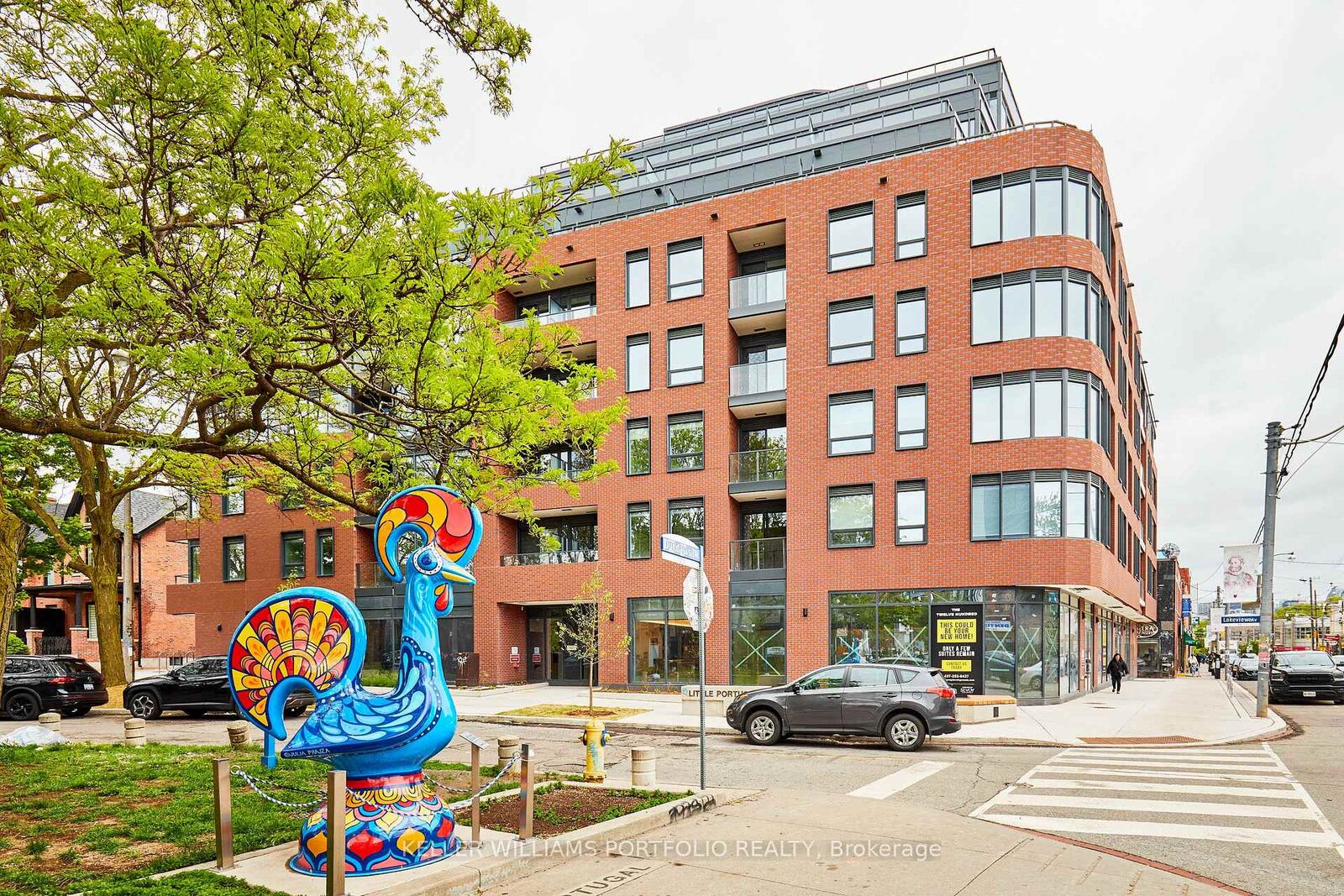 Property Photo:  5 Lakeview Avenue 520  ON M6J 0H3 