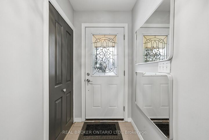Property Photo:  1157 Lakeshore Road  ON L1B 1L9 