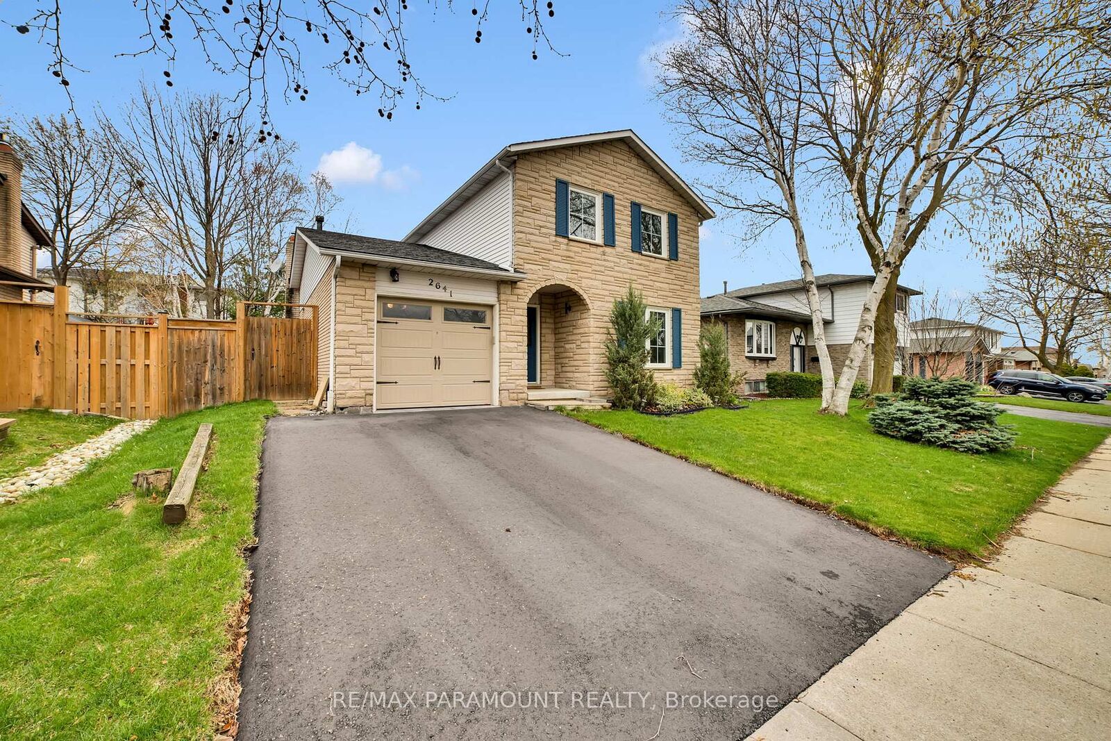Property Photo: 2641 Cavendish Drive ON L7P 3W6