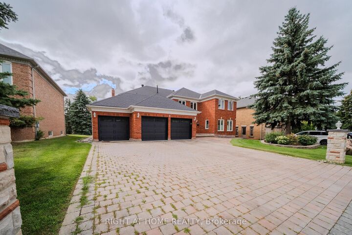 Property Photo: 3 Glenayr Road Lower ON L4B 2J5