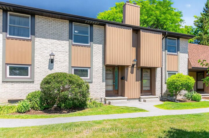 Property Photo:  215 Glamis Road 11  ON N1R 6V8 