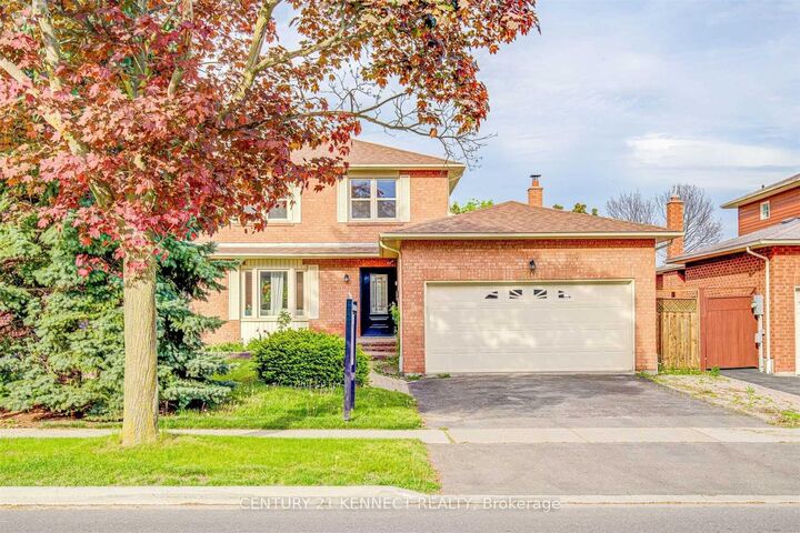 Photo de la propriété:  301 Glen Hill Drive  ON L1N 7J6 
