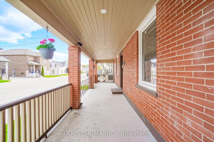 Property Photo:  136 Celina Street  ON L1H 4N5 