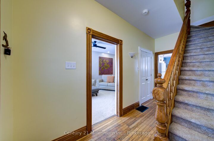 Property Photo:  560 10th St A Street W  ON N4K 3R6 