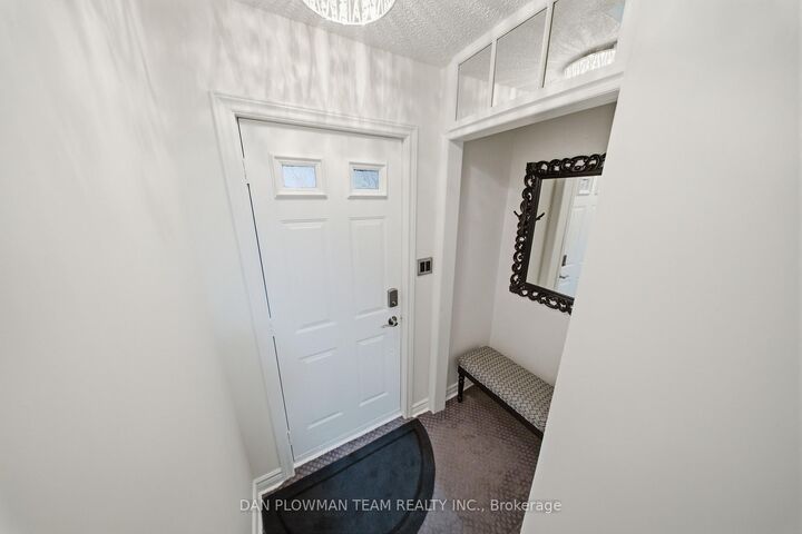 Property Photo:  1661 Nash Road H-14  ON L1E 1S8 