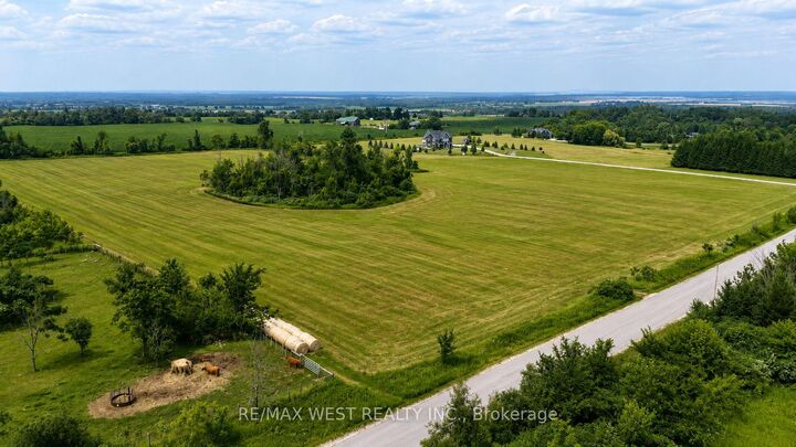 Property Photo:  22 Sydenham Trail W  ON L0M 1H0 