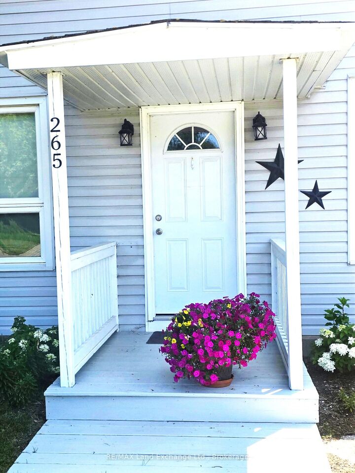 Property Photo:  265 Queen Street  ON N2Z 2S6 