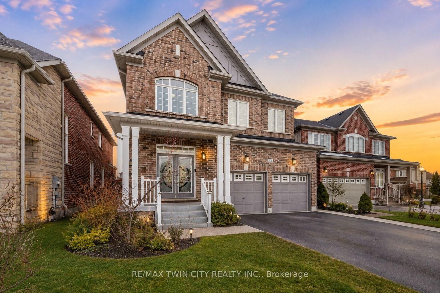 Property Photo:  498 Thomas Slee Drive  ON N2P 2Y1 