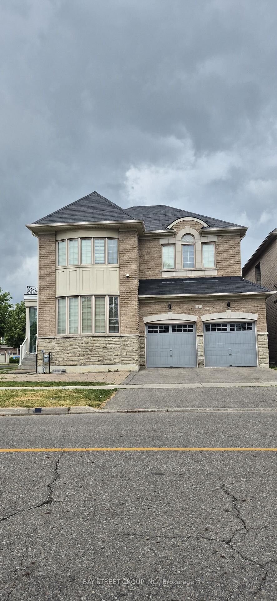 Property Photo:  24 Stony Hill Boulevard Basement 2 Br  ON L6C 0L6 