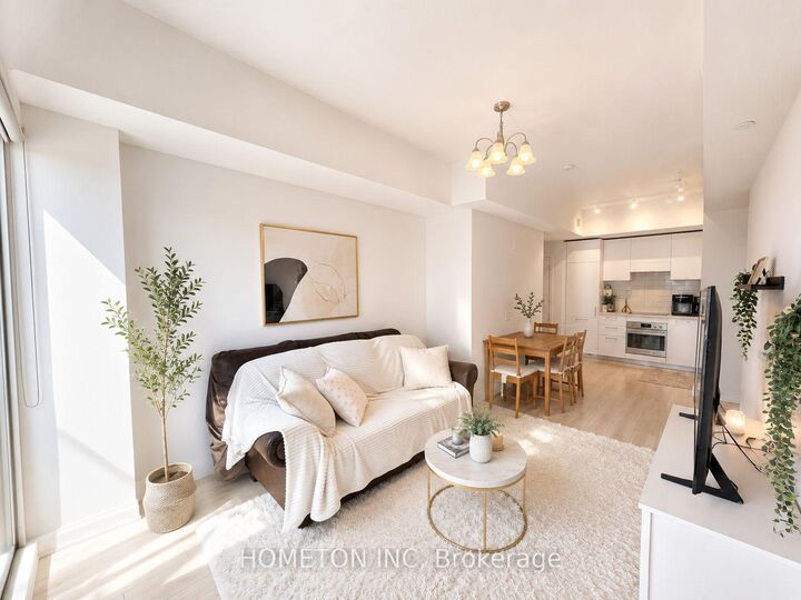 Property Photo: 33 Frederick Todd Way 817 ON M4G 0C9