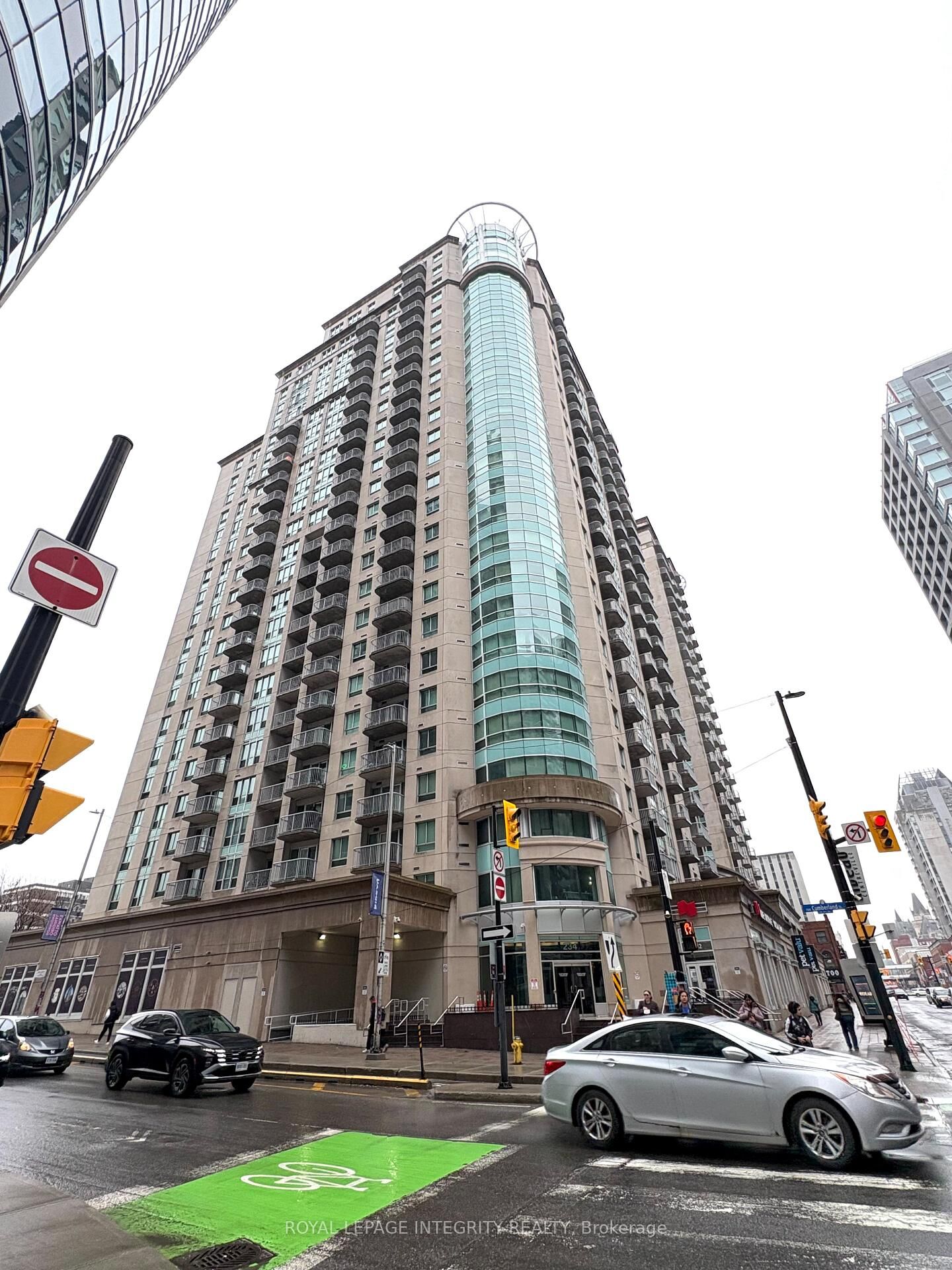 Property Photo:  234 Rideau Street 504A  ON K1N 0A9 