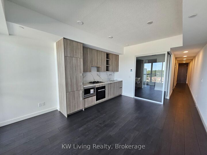 Property Photo: 68 Esther Shiner Boulevard 556 ON M2K 0J7