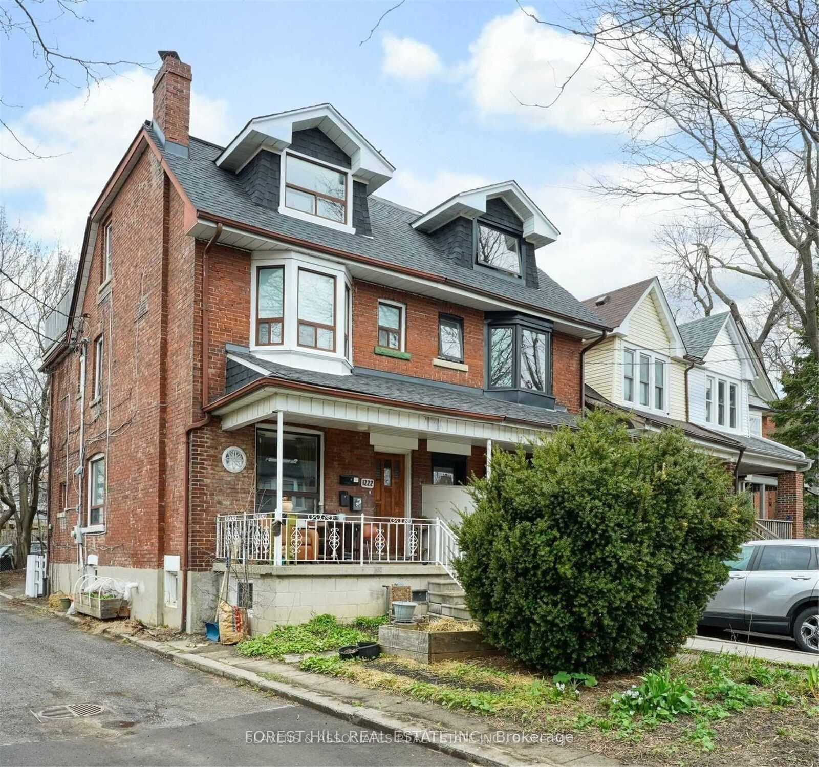 Property Photo:  1222 Shaw Street Bsmt  ON M6G 3N6 