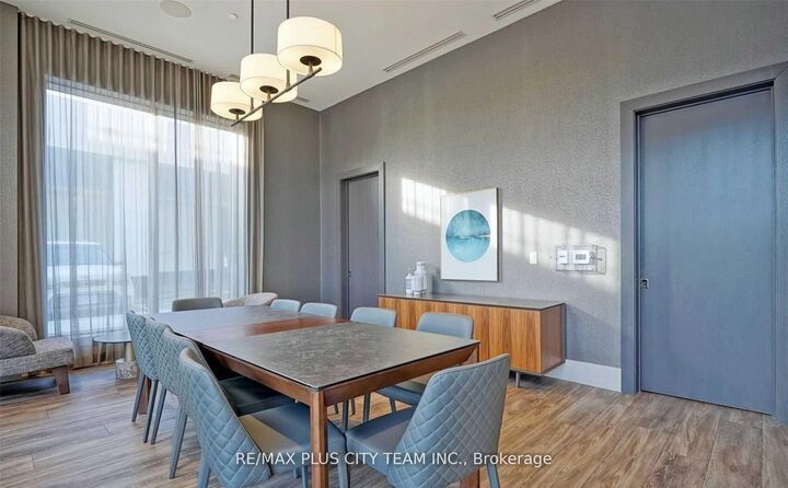 Property Photo:  2550 Simcoe Street N 1217  ON L1L 0R5 