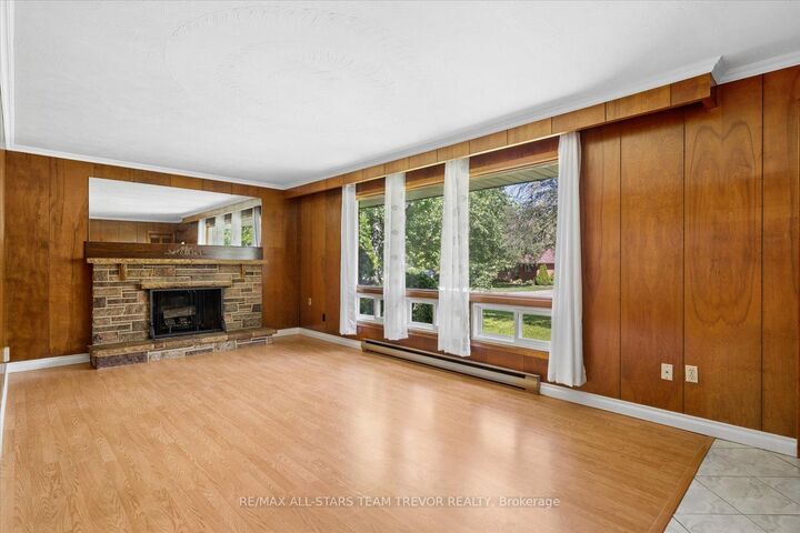 Property Photo:  18 Garrett Drive  ON L0E 1R0 