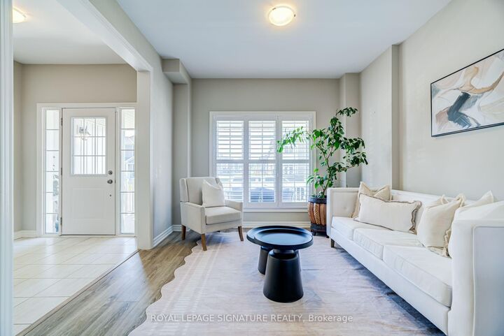 Property Photo: 252 Springfield Crescent ON L0M 1S0