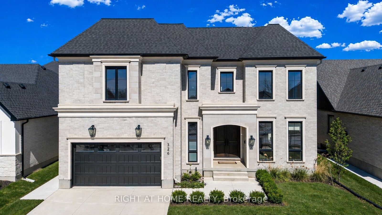 Property Photo: 326 Manhattan Drive ON N6K 4M7