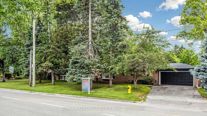 10 Rotherglen Road S — photo 1