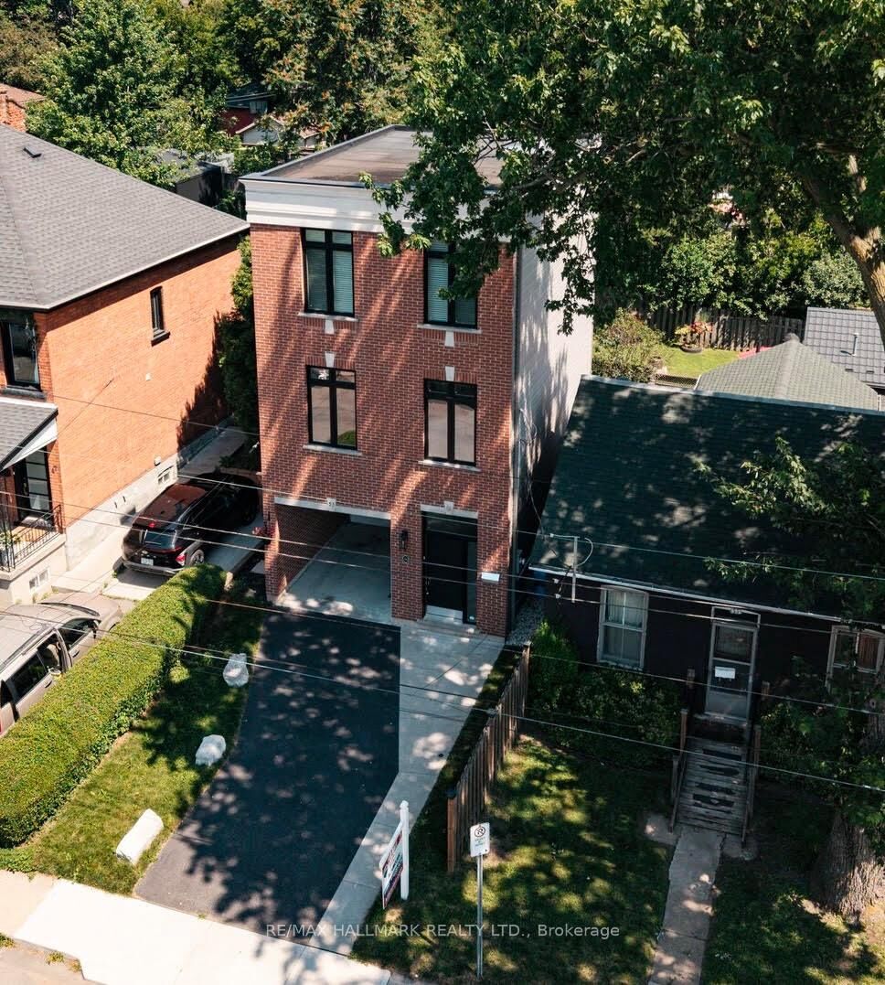 Property Photo:  53 Wood Street E  ON L8L 3Y2 