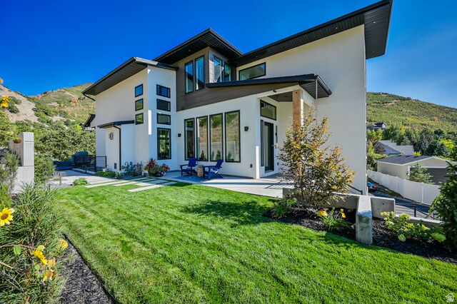 Property Photo:  3381 E 9980 S  UT 84092 