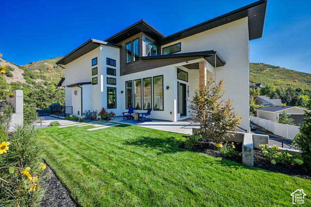 Property Photo:  3381 E 9980 S  UT 84092 