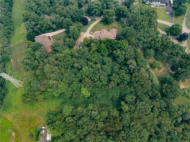 Property Photo: 9a1a Farmington Pl PA 15601