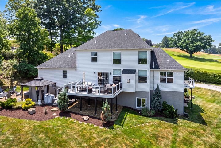 Property Photo:  4511 Country Club Dr  PA 15236 