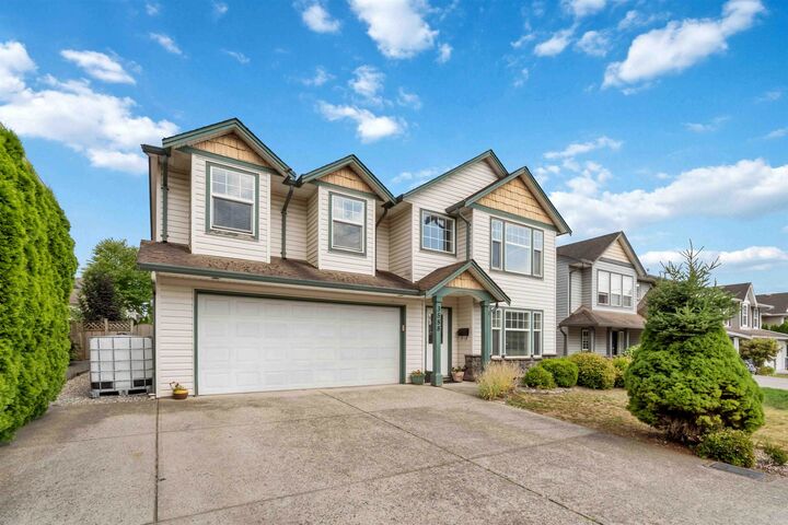 Property Photo: 3588 Crestview Avenue BC V2T 6V2