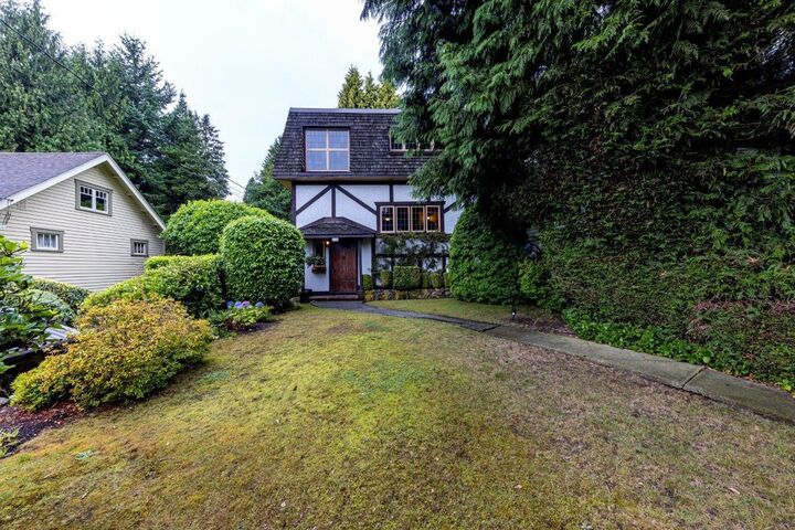 Property Photo: 292 E St. James Road BC V7N 1L2