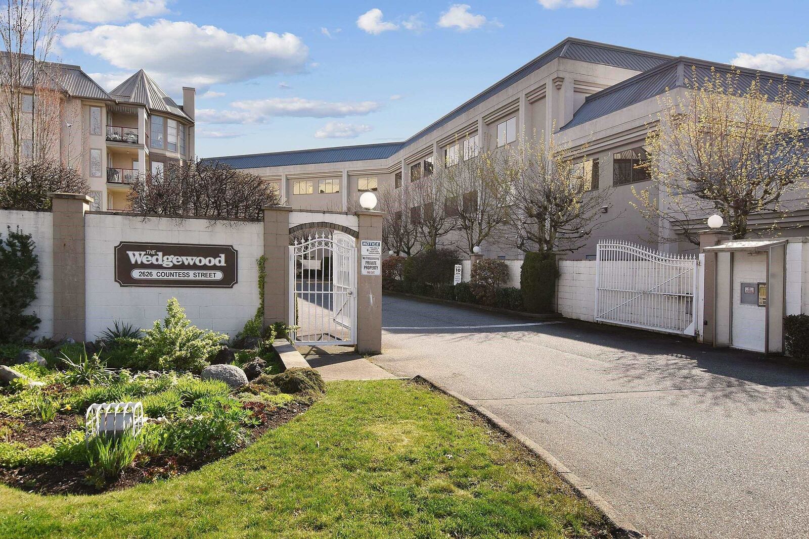 Property Photo: 2626 Countess Street 322 BC V2T 5P3