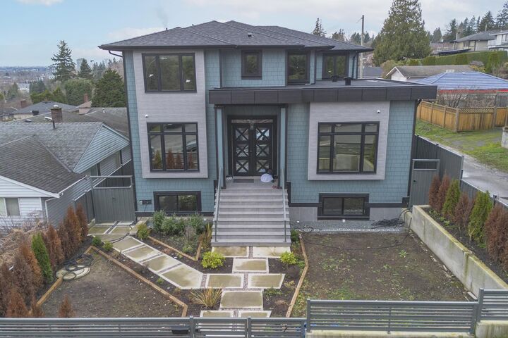 8007 Bradley Avenue — photo 1