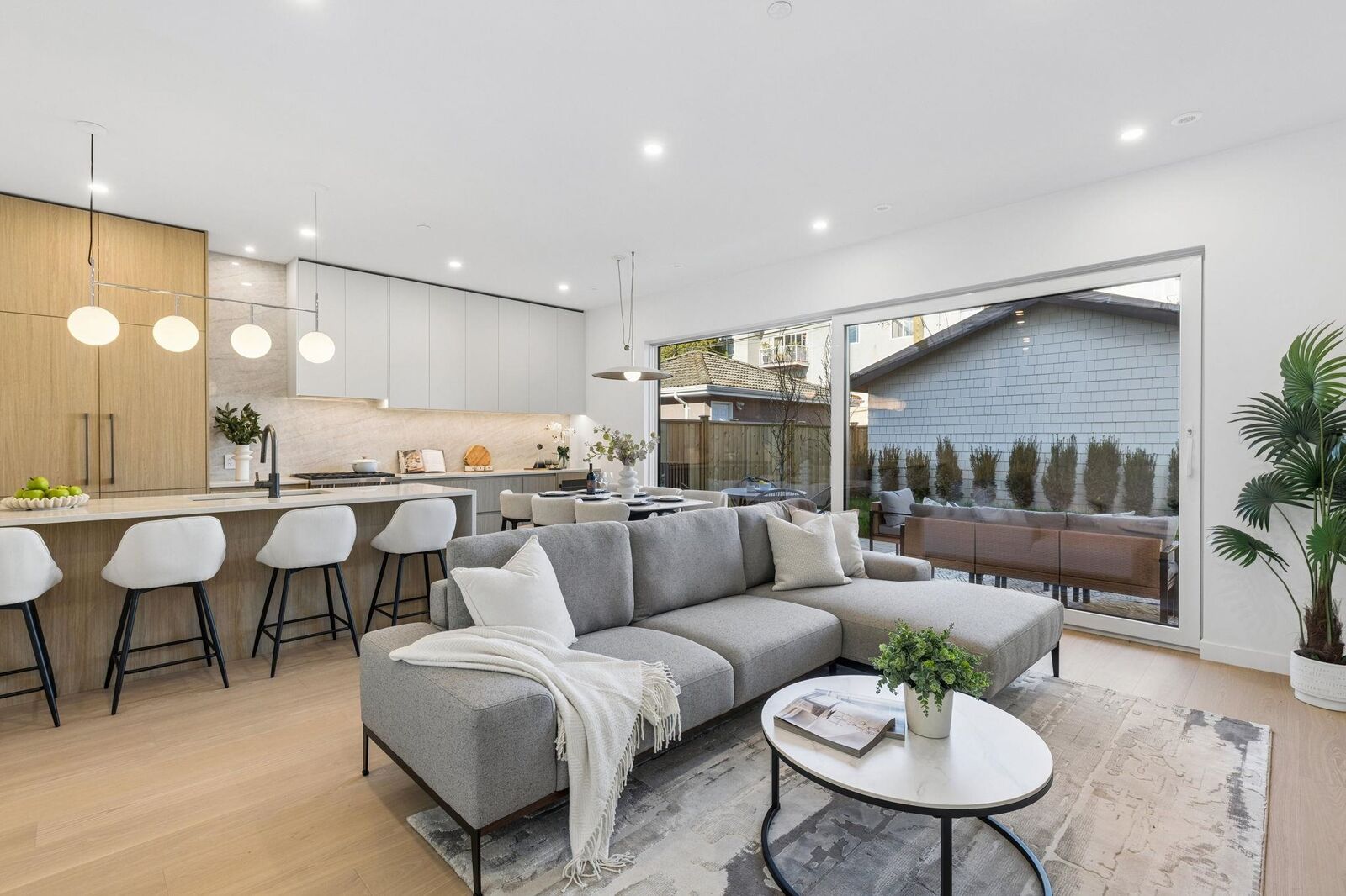Property Photo: 6040 Larch Street 2 BC V6M 4E4