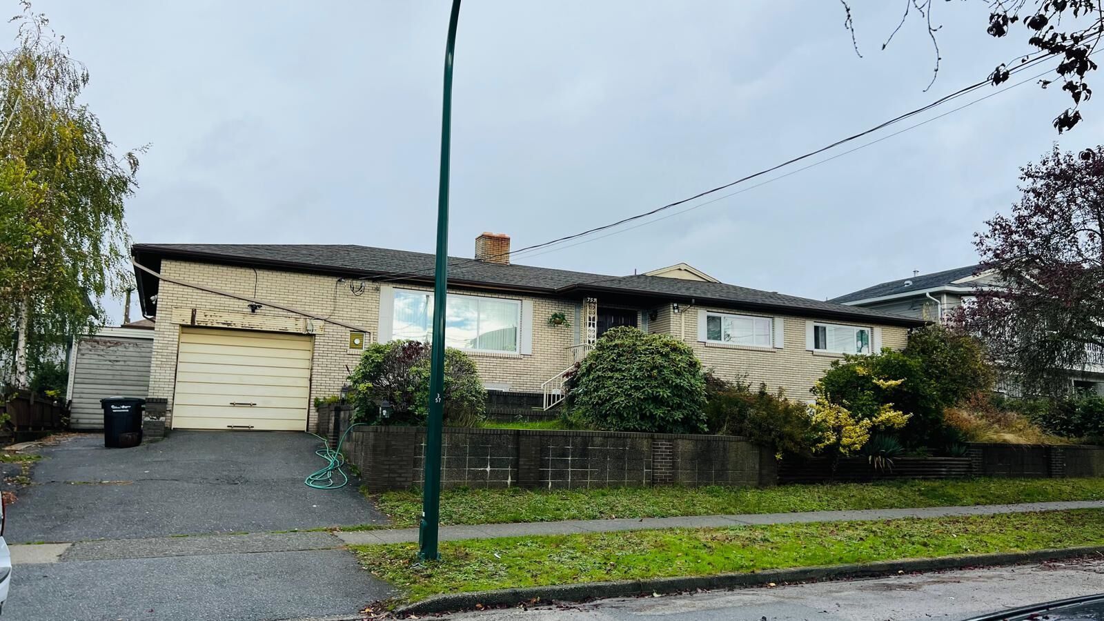 Property Photo: 753 E 55th Avenue BC V5X 1N8