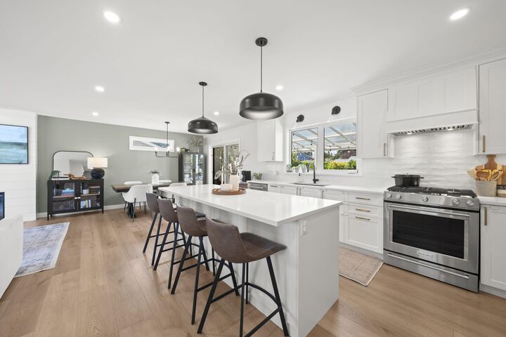 Property Photo: 5301 10A Avenue BC V4M 1Y5