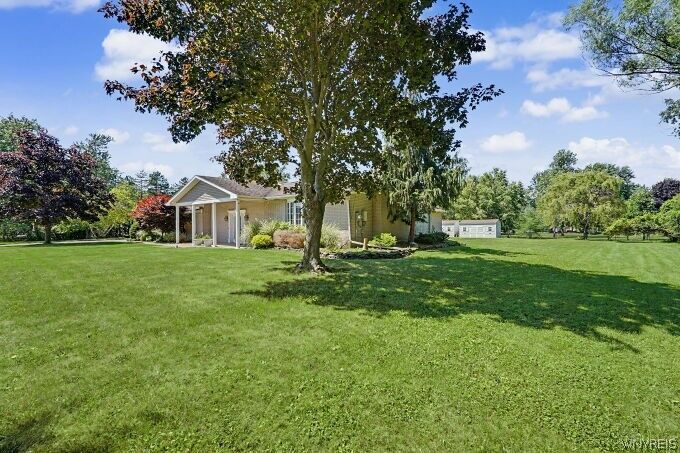 Property Photo:  231 Kinsley Road  NY 14059 