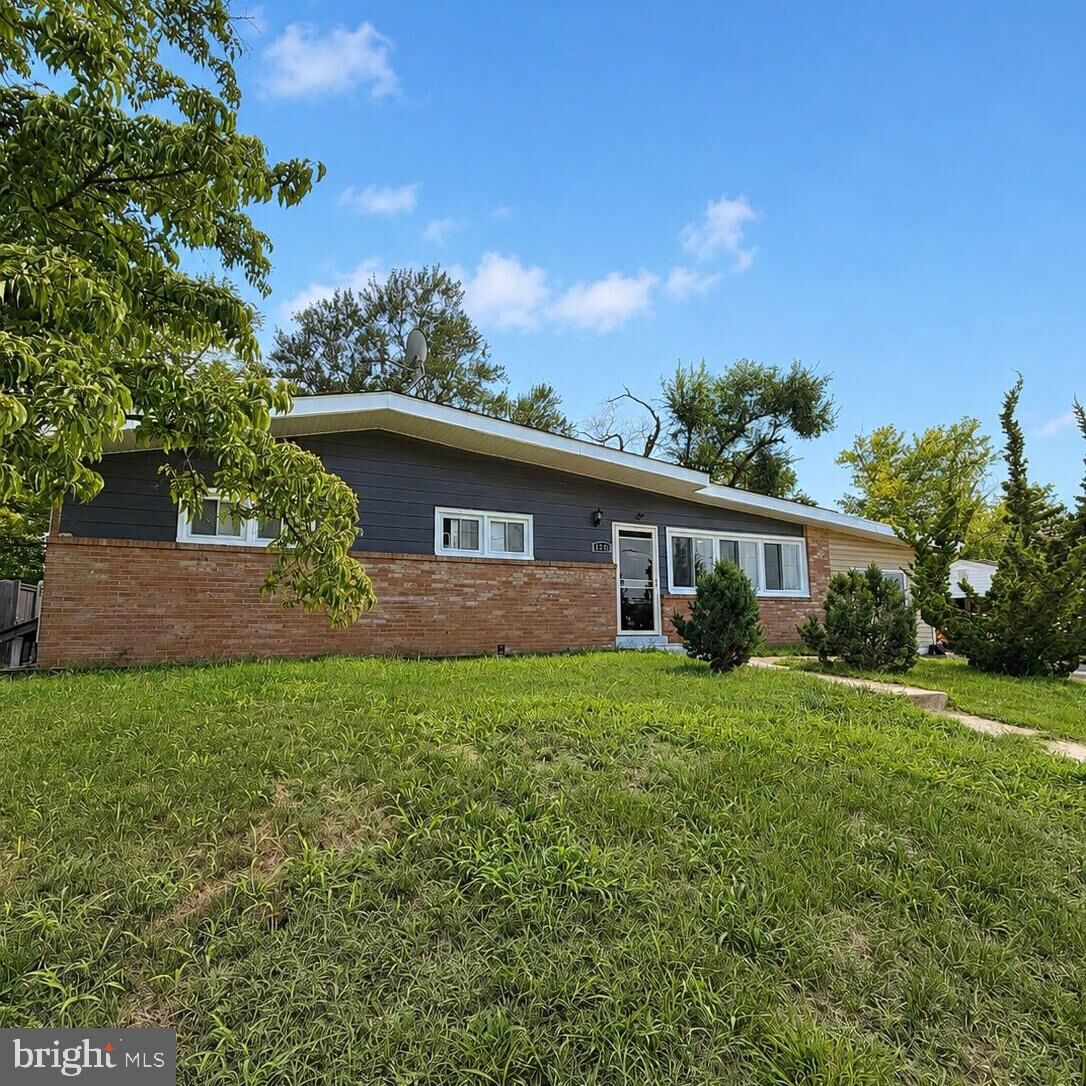 Property Photo:  6203 Middleton Lane  MD 20748 