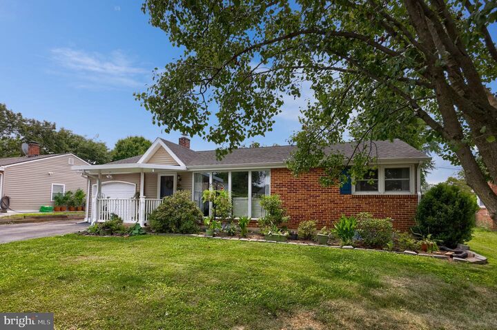 Property Photo:  2472 Cambridge Road  PA 17402 