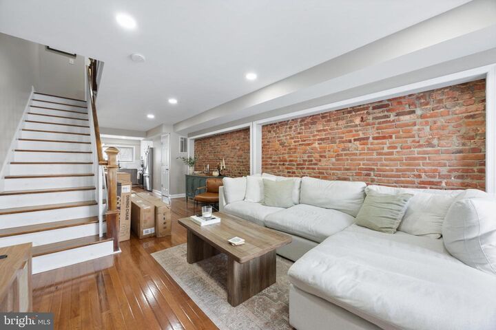 Property Photo:  636 S Kenwood Avenue  MD 21224 