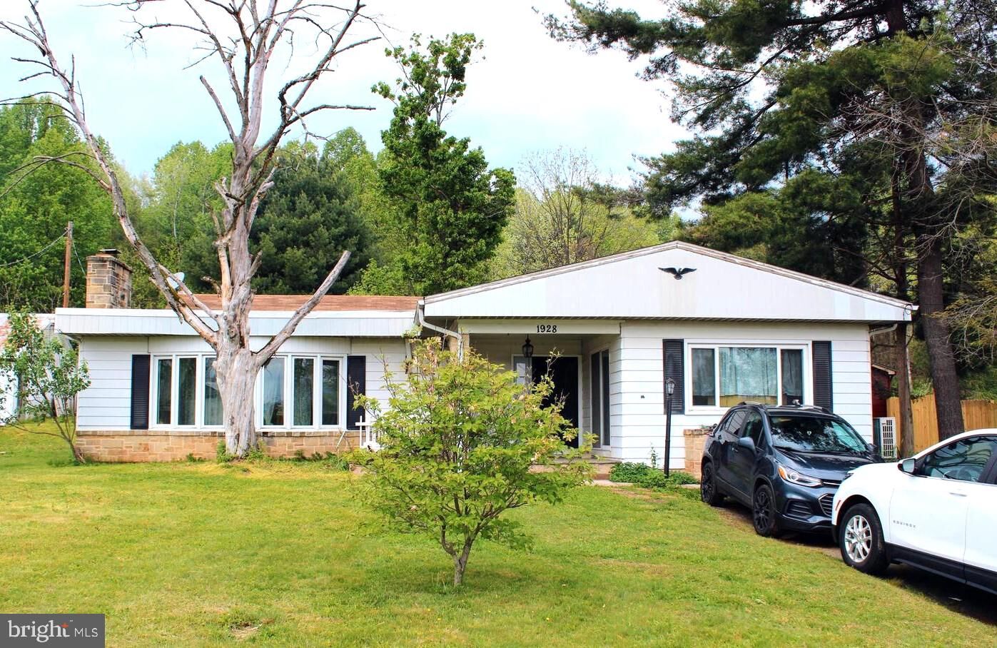Property Photo: 1928 New Bloomfield Road PA 17068