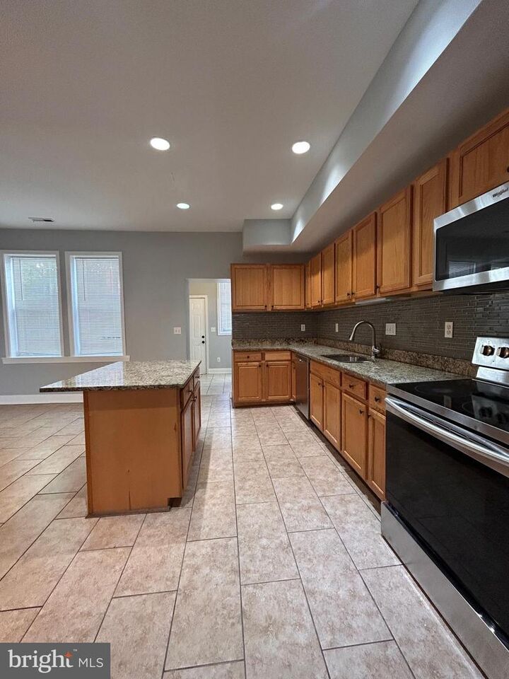 Property Photo:  530 Rose Hill Terrace  MD 21218 