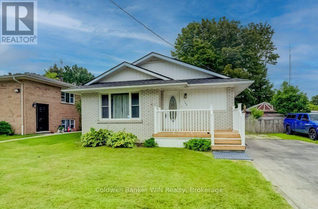 Property Photo: 140 Queen Street East ON N0G 2L3