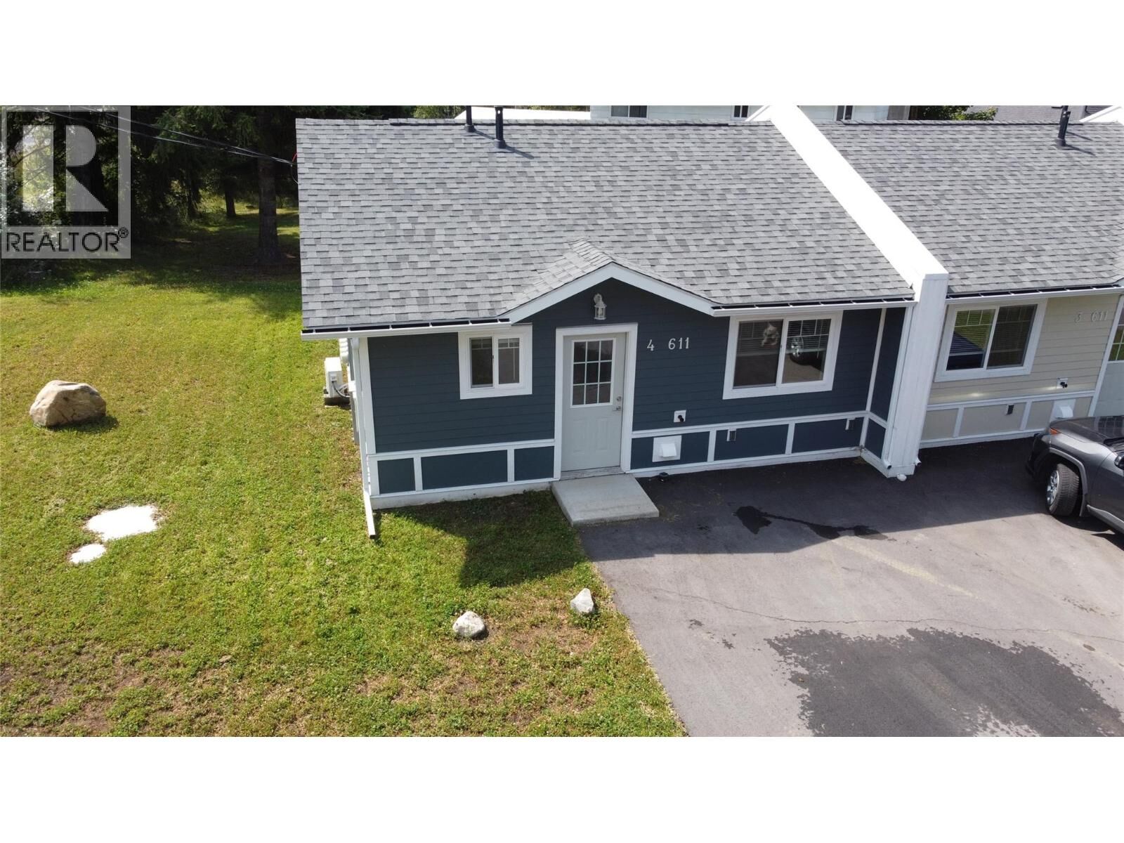 Property Photo:  611 Casley Court 4  BC V0G 1S1 