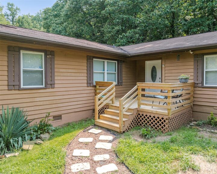 Property Photo:  2100 Pisgah Highway  NC 28715 